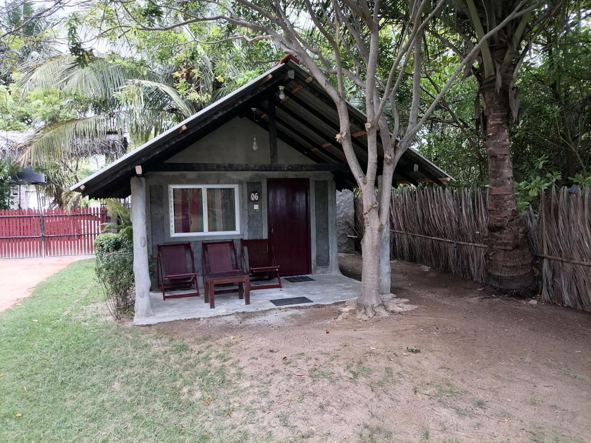 Werala Beach Resort Kalpitiya Bagian luar foto