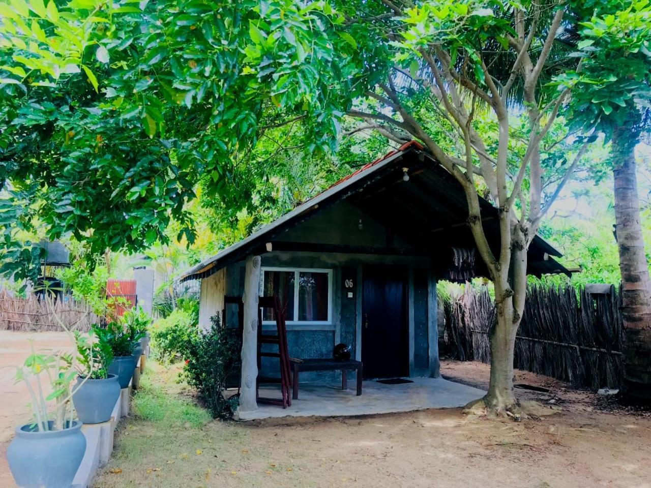 Werala Beach Resort Kalpitiya Bagian luar foto