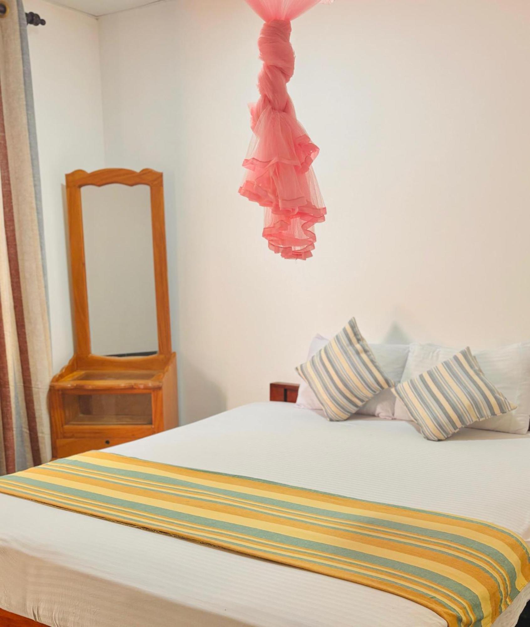 Werala Beach Resort Kalpitiya Bagian luar foto