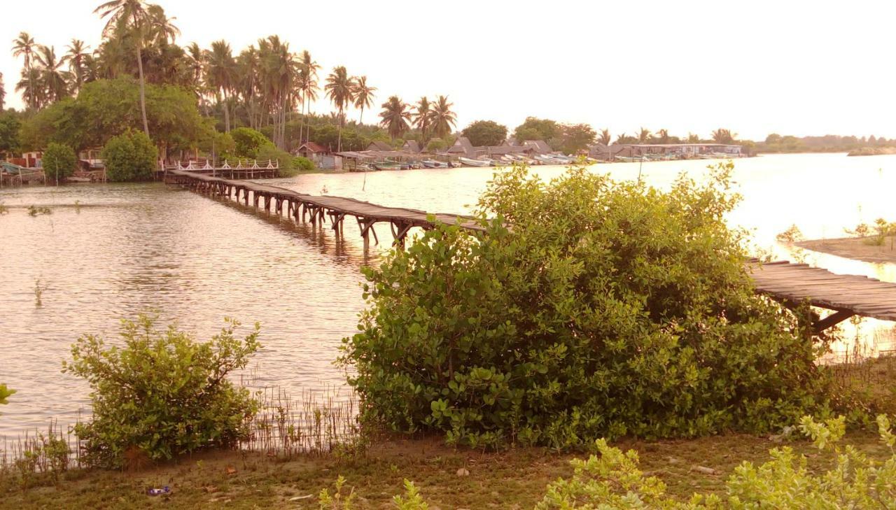 Werala Beach Resort Kalpitiya Bagian luar foto